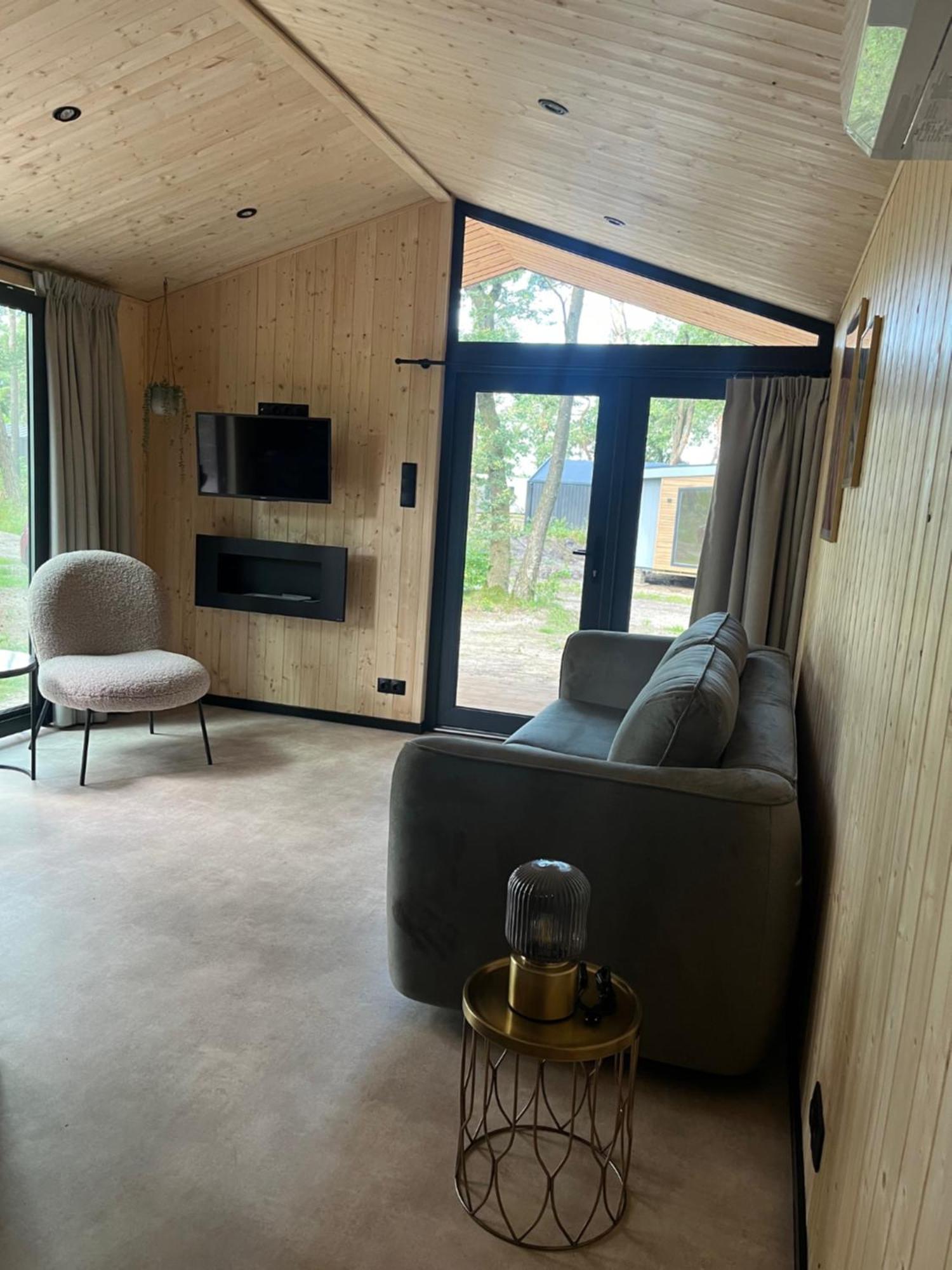 Hella Villa Haarle Bagian luar foto